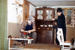 1983-04